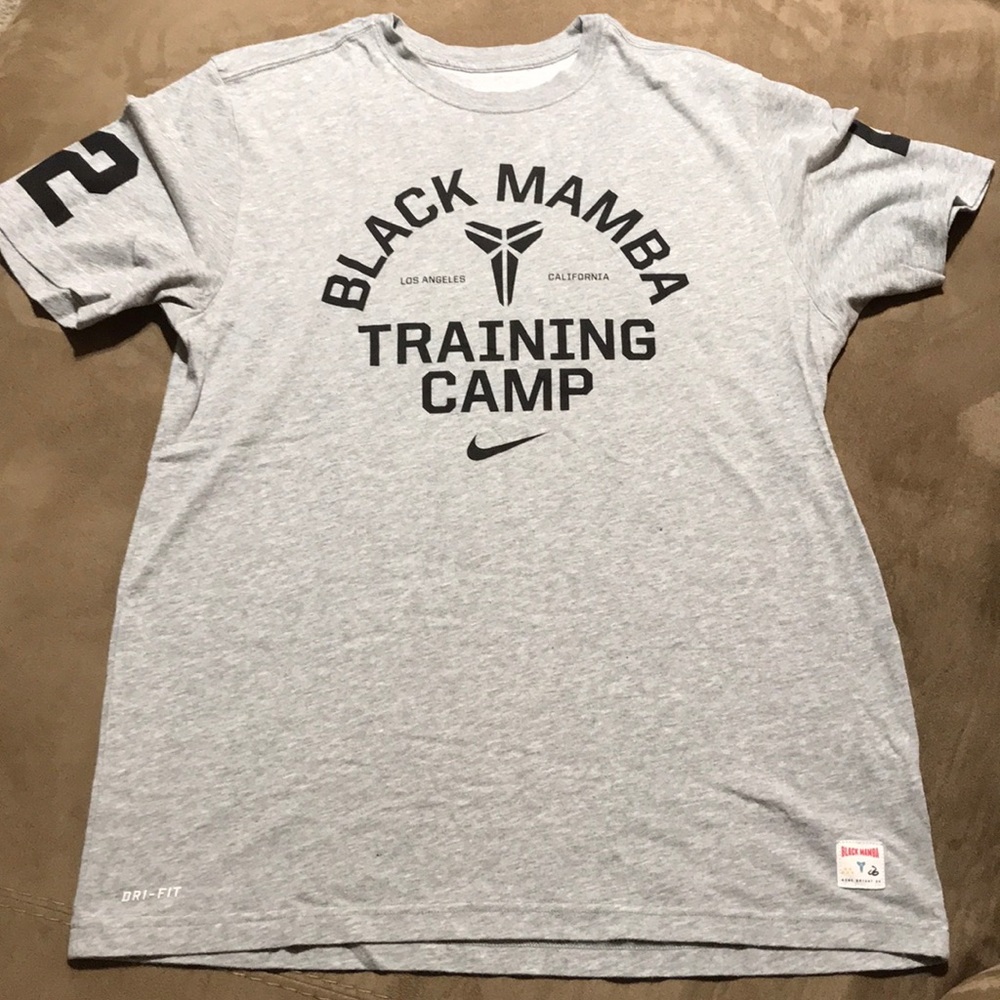 Nike Men’s Kobe gray tee - sz L (fits like sz M)